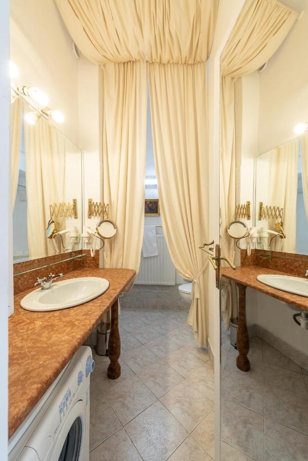 Vintage Elegance Mostcentralapt !Vaci Street! Budapest Eksteriør billede